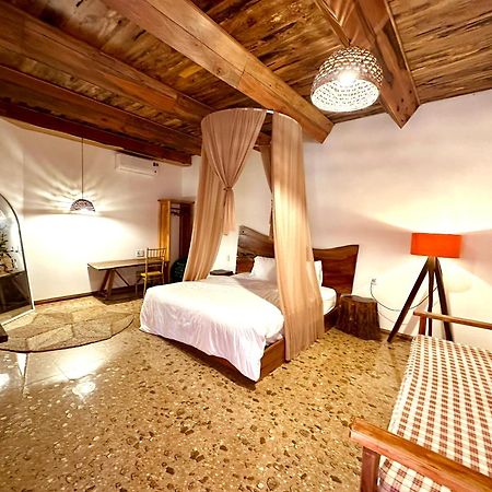Tien Son Pleiku Homestay Exteriör bild
