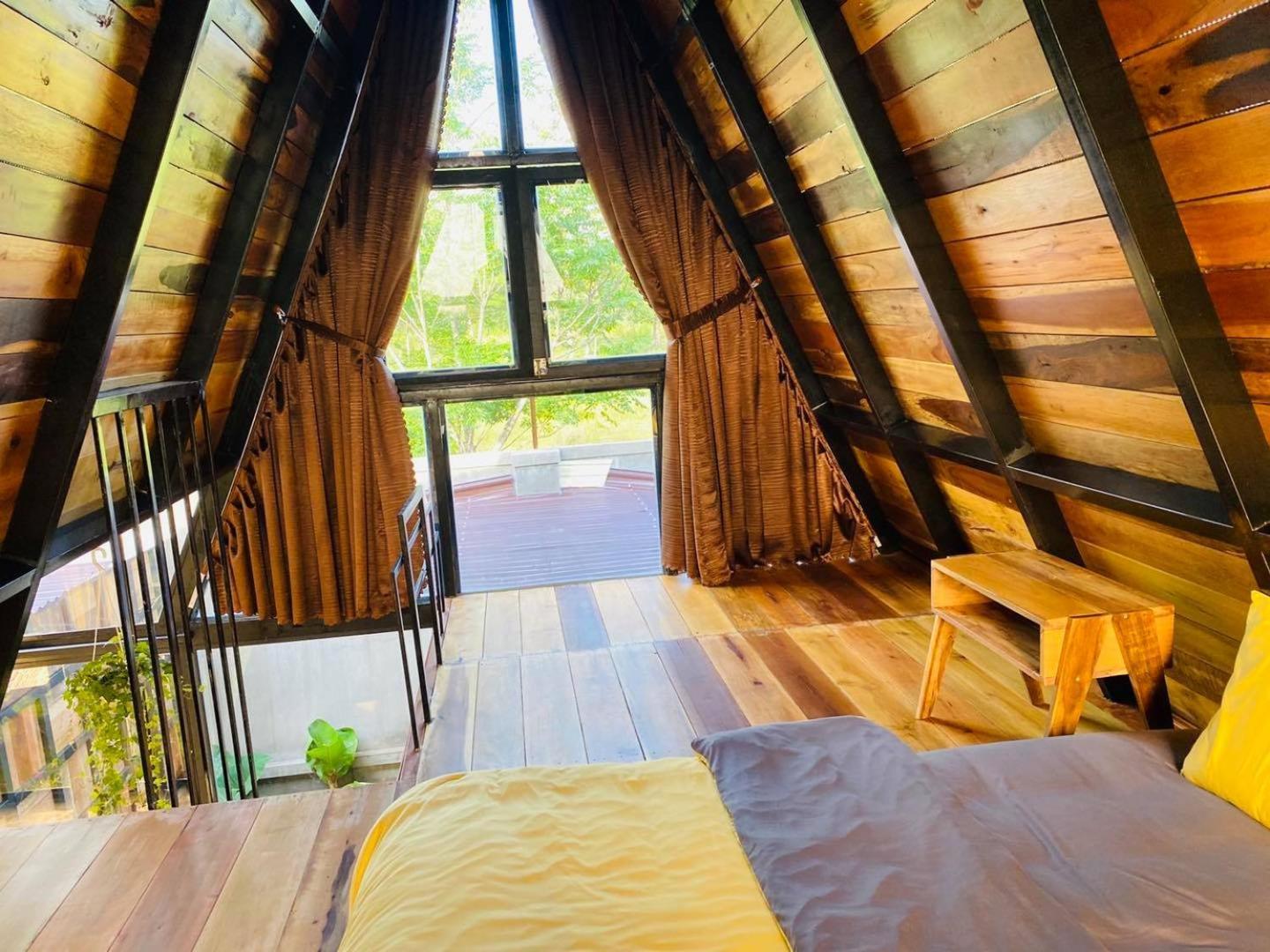 Tien Son Pleiku Homestay Exteriör bild