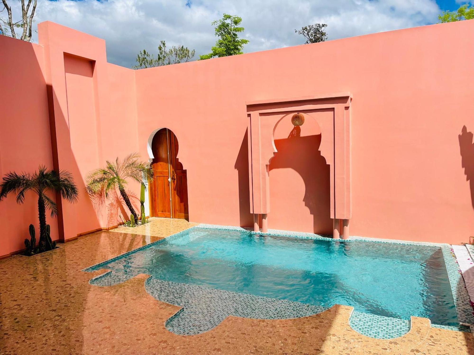 Tien Son Pleiku Homestay Exteriör bild